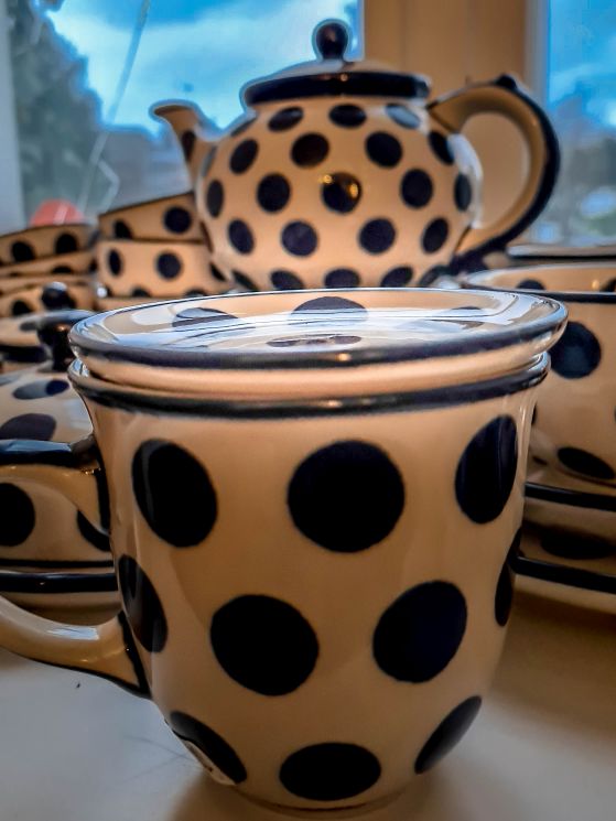 Bunzlauer Keramik: Kleiner Teller / Tellerdeckel